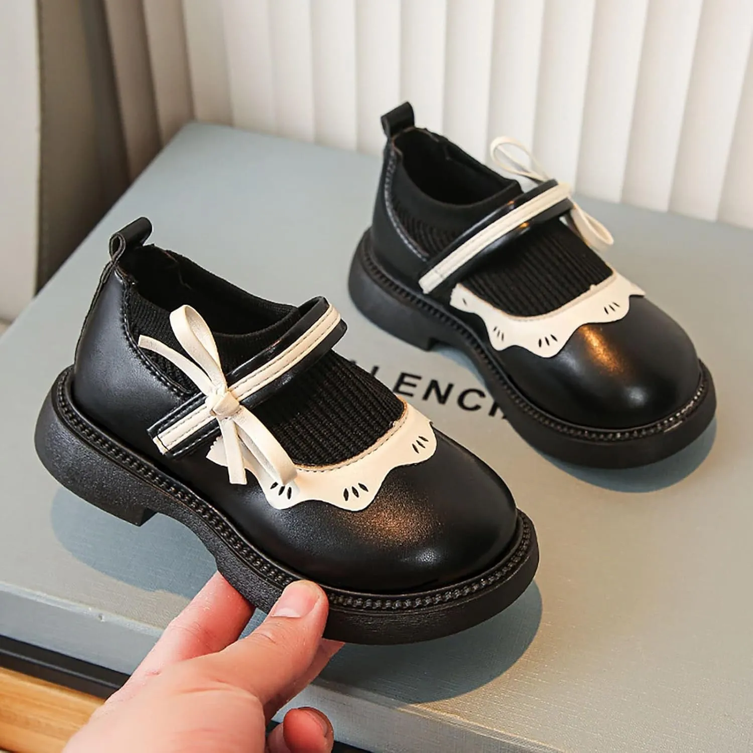 Girls' Leather Shoes Spring and Autumn Mary Jane Shoes Lace Sock Boots Black Soft Soled Leather Shoes 4t