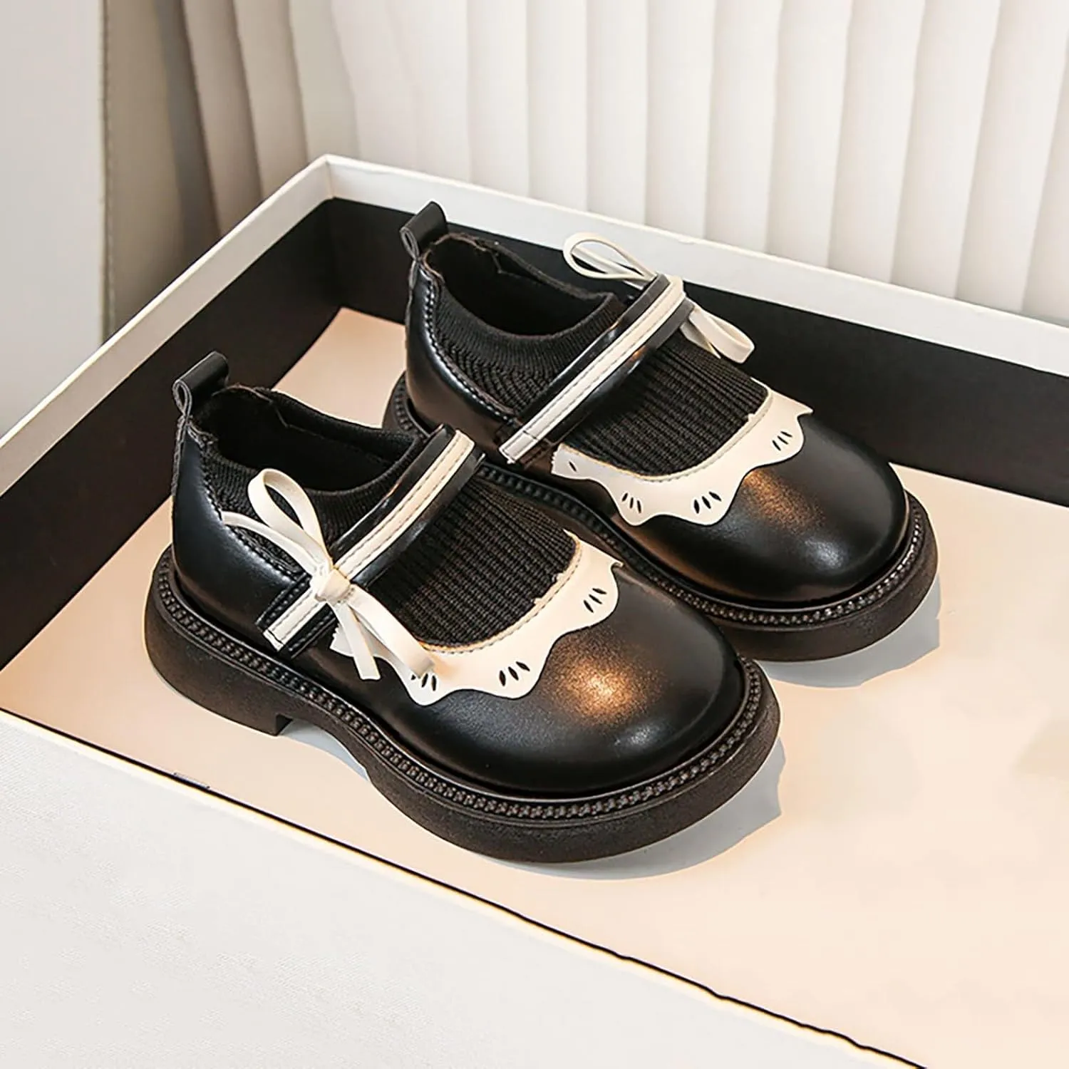 Girls' Leather Shoes Spring and Autumn Mary Jane Shoes Lace Sock Boots Black Soft Soled Leather Shoes 4t